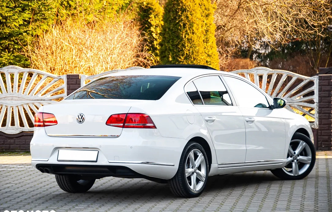 Volkswagen Passat cena 41900 przebieg: 225000, rok produkcji 2013 z Wyszków małe 742